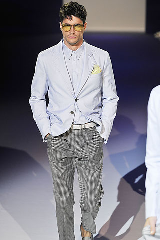 Giorgio Armani / - 2011